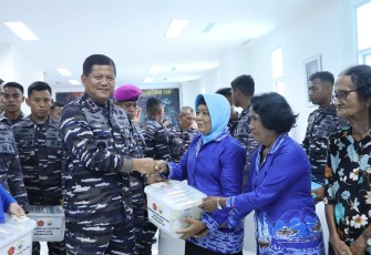 Pangkoarmada III Laksda TNI Hersan 