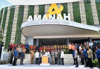 Presiden Joko Widodo saat meresmikan gedung Amanah Youth Creative Hub 