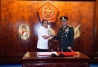 Panglima TNI Terima Kunjungan Materi Kehutanan di Mabes TNI 