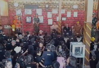 Pendampingan kunjungan siswa di rumah singgah jendral Soedirman 