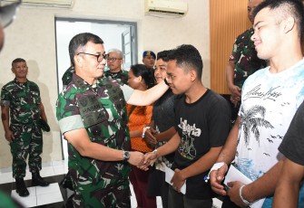 Pangdam I/BB Sampaikan Permohonan Maaf kepada Keluarga Korban Keributan di Sibiru-biru.