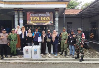 Pengawalan distribusi logistik Pilkada 