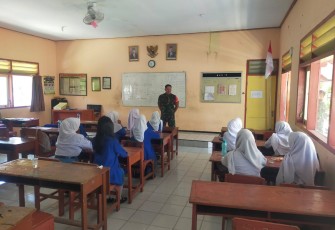 Pemberian materi wasbang 