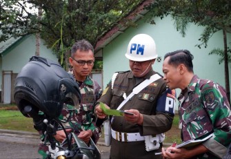 Pengecekan kelengkapan kendaraan prajurit Kodim 0801/Pacitan 
