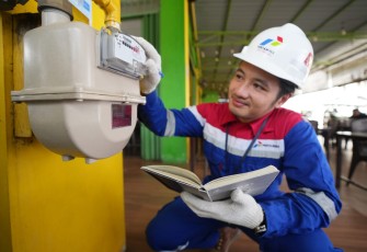 Pengecekan keamanan distribusi gas