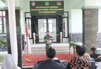Kasrem 052/Wkr Kolonel Inf Indarto Kusnohadi saat membacakan amanat Danrem 052/Wkr, Jum'at (12/1)