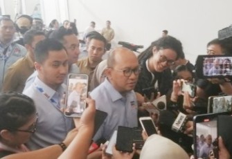 Ketua TKN Prabowo-Gibran Rosan Perkasa Roeslani saat memberikan keterangan pers di stadion GBK Jakarta, Sabtu (10/2)