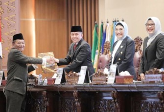 Penyerahan LKPJ Gubernur Sumsel TA 2023 