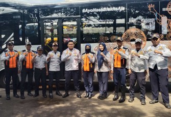 Personel UPDT Margonda saat launching layanan Biskita Trans Depok, Jum'at (5/7)