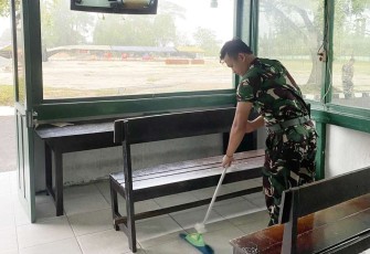 Peduli lingkungan kerja di ruangan piket Korem 121/ABW