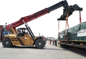 Pengangkutan Logistik KAI