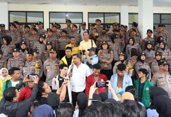 Aksi Damai Aliansi Mahasiswa Sekalbar