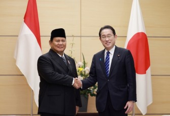 Menhan Prabowo Subianto bersama PM Jepang Fumio Kishida di Tokyo, Jepang