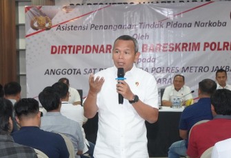 Brigjen Pol. Dr. Jayadi, Penyidik Tindak Pidana Utama Tk.II Bareskrim Polri saat asistensi kepada anggota Satresnarkoba Polres Metro Jakarta Barat dan jajaran nya, Rabu (24/1/2024). 