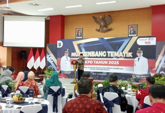 Walikota Blitar Santoso Berikan Sambutan Pengarahan kepada Peserta Musrenbang Tematik RPJMD Tahun 2025 (Foto : Faisal NR / Klikwarta.com)