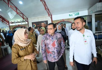 Wakil Ketua Komisi IX DPR RI, Yahya Zaini dalam kunjungan kerjanya di RSUD Arifin Achmad di Pekanbaru, Riau, Senin (9/12/2024)