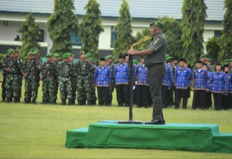 Kasdam XVIII/Kasuari, Brigjen TNI Yusuf Ragainaga, pada Upacara Bendera di Lapangan Upacara Makodam, Trikora, Arfai 1, Manokwari, Papua Barat, pada Rabu (17/1/2024).