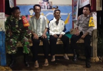 Babinsa Koramil 0801/11 Donorojo Kodim 0801/Pacitan secara aktif melaksanakan patroli ke wilayah yang menjadi teritorialnya terutama saat malam hari