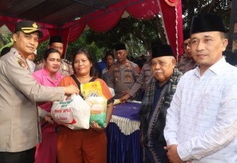 Bersama Pj Bupati Padang Lawas Utara (Paluta), Patuan Rahmat Syukur P Hasibuan, SSTP, MM, Kapolres Tapanuli Selatan (Tapsel), AKBP Yasir Ahmadi, SIK, MH, kembali melanjutkan program Safari dan Ramadan Berkah, pada Minggu (24/03/2024)