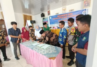 Pemdes Permu saat Musdes Penyusunan RKP-Desa Tahun Anggaran 2025