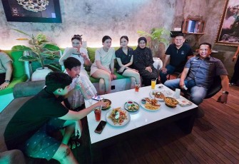 Bamsoet saat menghadiri soft launching LX Sports Bar di Bali, Rabu (3/1/24).