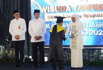 Wisuda Tahfidz Al-Qur’an Gerakan Lamongan Menghafal Al-Qur’an Tahun 2024 pada hari Senin (22/1/2024).