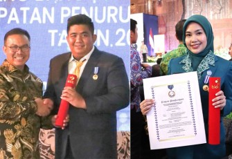Bupati Bintan Roby Kurniawan dan Ketua TP PKK Bintan saat dianugerahi Penghargaan Manggala Karya Kencana dari Badan Kependudukan dan Keluarga Berencana Nasional Republik Indonesia (BKKBN RI). 