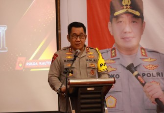 Kapolda Kalteng Irjen Pol Drs. Djoko Poerwanto 