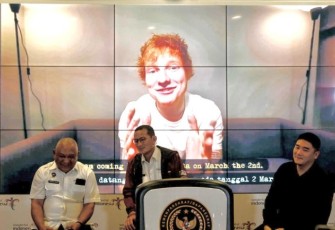 Menparekraf Sandiaga dalam "The Weekly Brief with Sandi Uno" di Gedung Sapta Pesona, Jakarta, Senin (26/2/2024).