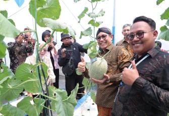 Menteri yang akrab disapa Gus Halim saat mengunjungi Kalasan Valley di Desa Kalasan, Selomartani, Sleman, DIY, Sabtu (2/3/2024). 