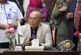Bupati Gusnan Mulyadi 