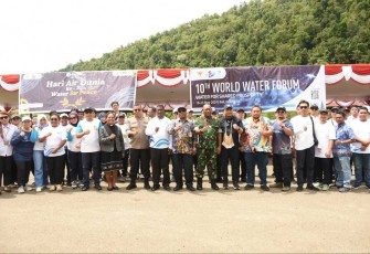 Kasdam XVIII/Kasuari, Brigjen TNI Yusuf Ragainaga menghadiri acara peringatan ke 32 Hari Air Dunia, yang digelar di Sungai Anday, Manokwari, Papua Barat, pada Kamis (7/3/2024)