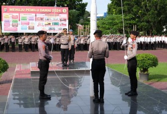 Upacara Bulanan Polda Sultra
