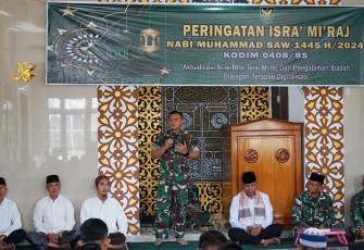 Kodim 0408/BS menyelenggarakan peringatan Isra Mi’raj Nabi Muhammad SAW 1445 H/2024 M, bertempat di Masjid Syuhada Jl. Veteran Padang Kapuk Kel. Padang Kapuk Kec. Kota Manna Kab. Bengkulu Selatan, Senin (12/2/2024)