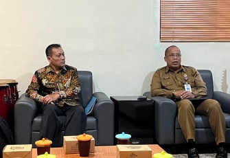 Gatot saat melakukan kunjungan kerja (Kunker) ke Badan Kesatuan Bangsa dan Politik (Bakesbangpol) Daerah Istimewa Yogyakarta (DIY) pada Senin, 26 Februari 2024.