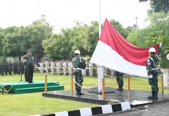 Upacara Bendera 17 an Tahun 2024 di lapangan apel Kodim 0802/Ponorogo, jalan Basuki Rahmat nomor 38, Kota / Kabupaten Ponorogo, Senin (19/02/2024).