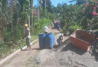 Pemdes Tenggarejo Mulai Pembangunan Rabat Jalan di Dusun Turi
