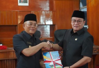 Bupati Gusnan Sampaikan Nota Pengantar LKPJ Tahun 2023 