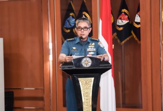 Asisten Operasi (Asops Pangkolinlamil) Kolonel Laut (P) Ronald Makana David Rarun, M.Tr. Opsla