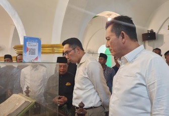 Gubernur Ansar Ajak Gubernur Jabar Ridwan Kamil Keliling Pulau Penyengat