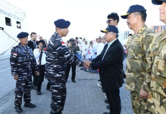 KRI dr. Radjiman Wedyodiningrat-992 Bertolak Menuju Tanah Air Usai Laksanakan Ibadah Umrah