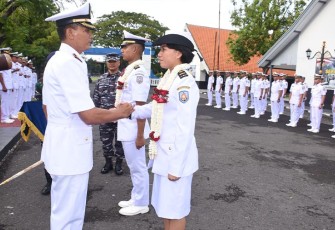Korps Hukum 17 orang dan Korps Khusus : 63 orang melaksanakan acara Pelepasan yang dipimpin Komandan Pusdikbanmin (Danpusdikbanmin) Kodikdukum Kodiklatal, Kolonel Laut (S) Wahyu Budi Nugroho, bertempat di Lapangan apel Pusdikbanmin Kodiklatal, Bumimoro Surabaya, Jumat (26/01/2024).