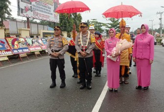 Apel Farewell And Welcome Kapolres Pasaman Barat dari Pejabat lama AKBP Agung Basuki,SIK, MM, kepada Pejabat baru AKBP Nurhadiansyah,S.I.K., di mapolres setempat, Rabu (17/1/2024).