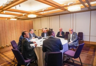 Menko Airlangga dalam agenda Indo-Pacific Economic Framework for Prosperity (IPEF) tahun 2024 berkesempatan untuk bertemu dan berdiskusi langsung dengan sejumlah pengusaha di sektor teknologi di Ritz Carlton Hotel Singapura, Rabu (05/6/2024).