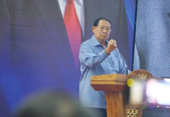 Ketua Majelis Tinggi Partai Demokrat Susilo Bambang Yudhoyono, saat bertemu dengan kader dan Caleg Demokrat Malang Raya di Bonderland Waterpark Kepanjen Kabupaten Malang, Kamis Malam (25/1/2024).