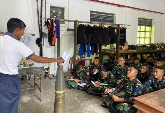 49 Siswa Dikmata Angkatan 43/1 Pusdiklek Kodiklatal saat Pelajari Amodak