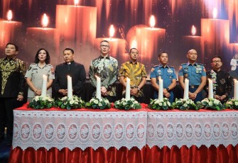 Dankodikmar Kodiklatal saat Hadiri Puncak Perayaan Natal Bersama TNI -Polri Wilayah Kogartap III Surabaya