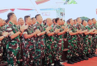 Dandim 0806/Trenggalek dan Prajurit Sambut Arahan Pangdam V/Brawijaya