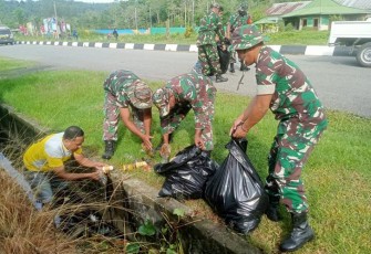 Prajurit TNI di Halmahera Tengah Gelar Karya Bhakti Bersama Masyarakat