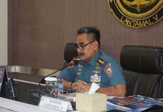 Wadan Lantamal V Kolonel Marinir Baidhowi Oktafidia mewakili Danlantamal V Brigjen TNI Marinir Joni Sulistiawan, S. H., M. Han., di Ruang Rapat Mako Lantamal V, Perak Surabaya. Selasa (06/02/2024).